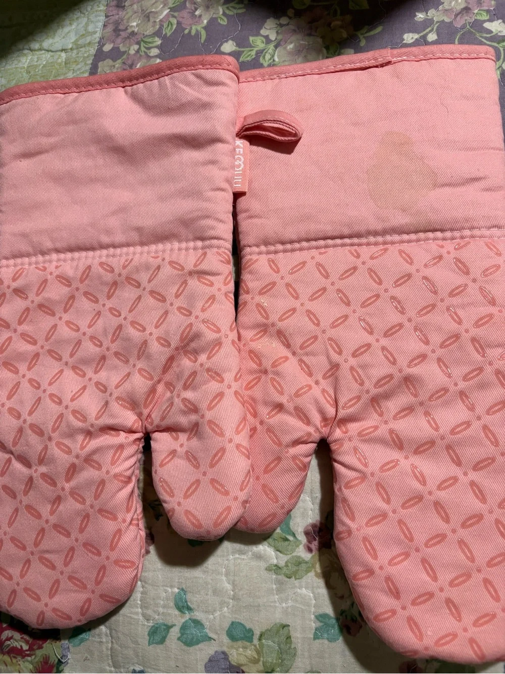 Pink Oven Mitts - Brand Not Visible